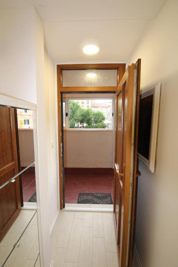 Apartment Pia Σίμπενικ Εξωτερικό φωτογραφία